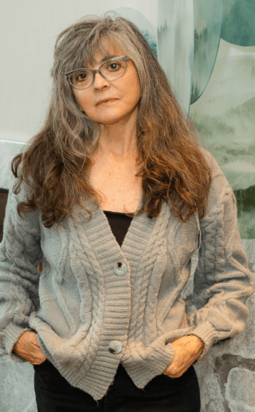 Carolyn G Holland